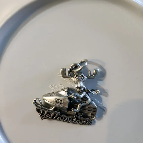 Vintage Pewter Yellowstone Moose Markie Moose Signed Charm Pendant - Picture 2 of 4